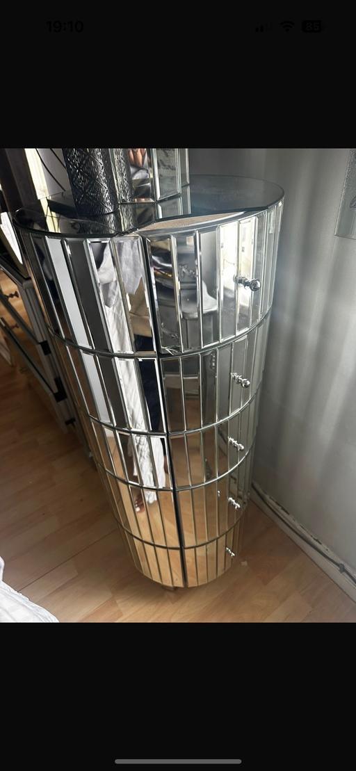 Buy & Sell Kingstanding Birmingham - Photos for Mirrored cylinder Chester drawers