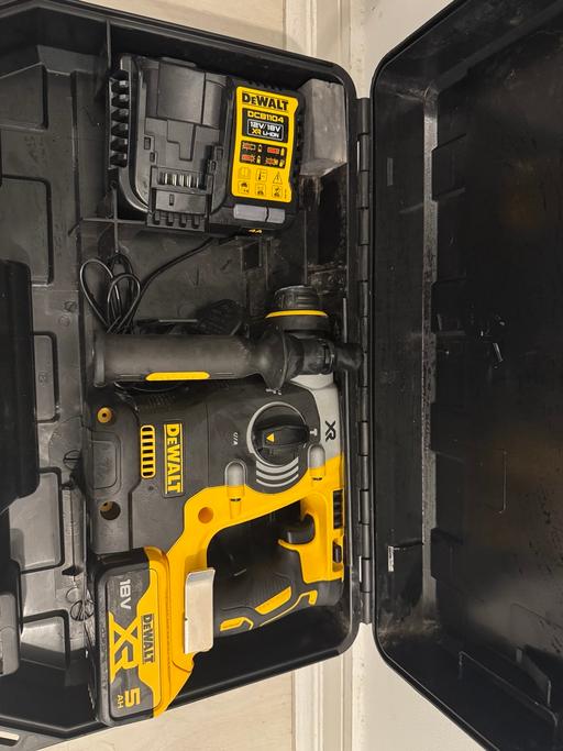 Buy & Sell Beddington Sutton - Photos for Dewalt dch273