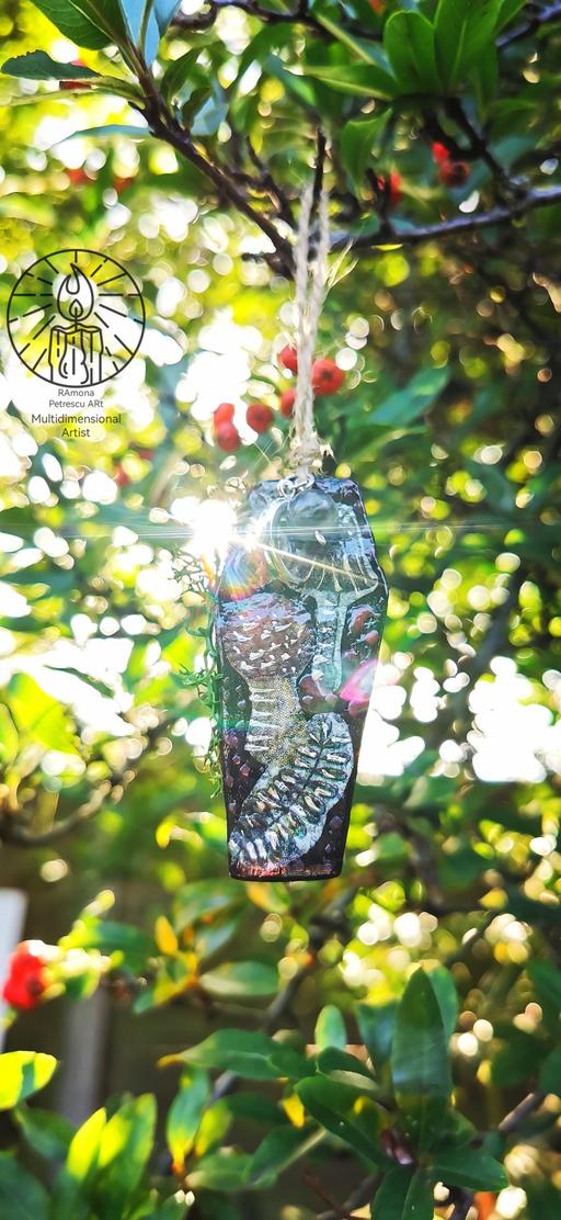 Buy & Sell Wylde Green Birmingham - Photos for ⚰️Spooky Coffin Crystal Glow In The Dark Deco