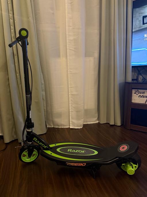 Buy & Sell Wimbledon South West London - Photos for Kids New Razor Electric Scooter