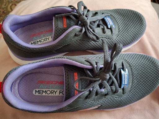 Buy & Sell Horbury Wakefield - Photos for Skechers, size 4 ***LIKE NEW***