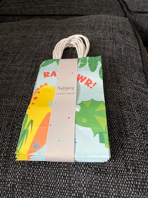 Buy & Sell Ettingshall Wolverhampton - Photos for 8 party bags