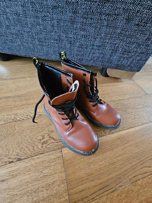 Buy & Sell Newton Doncaster - Photos for Boots..small woman/girl..size 3.5/4
