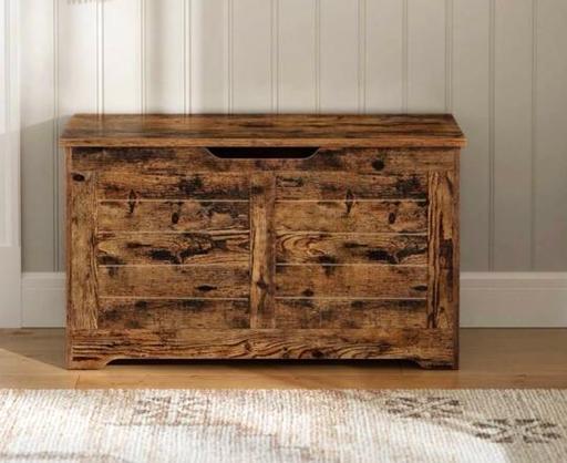 Buy & Sell Castle Green East London - Photos for Rustic Farmhouse Style Storage Chest