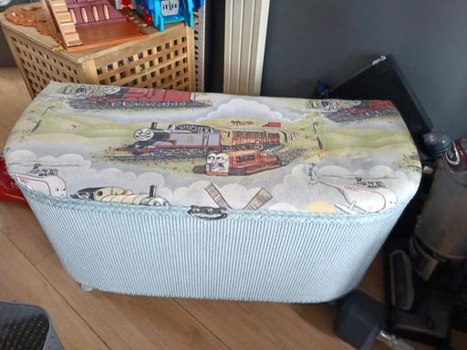 Buy & Sell Old Whittington Chesterfield - Photos for Thomas Tank ottoman storage