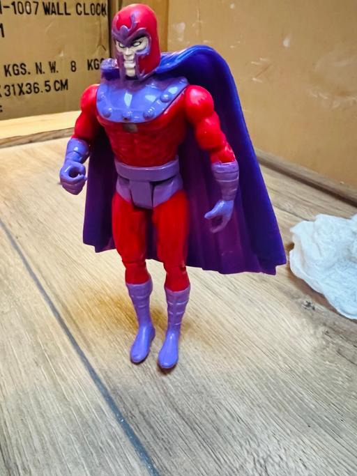 Buy & Sell St Margarets Central London - Photos for 1992 Magneto Super Spark Action Figure X-Men