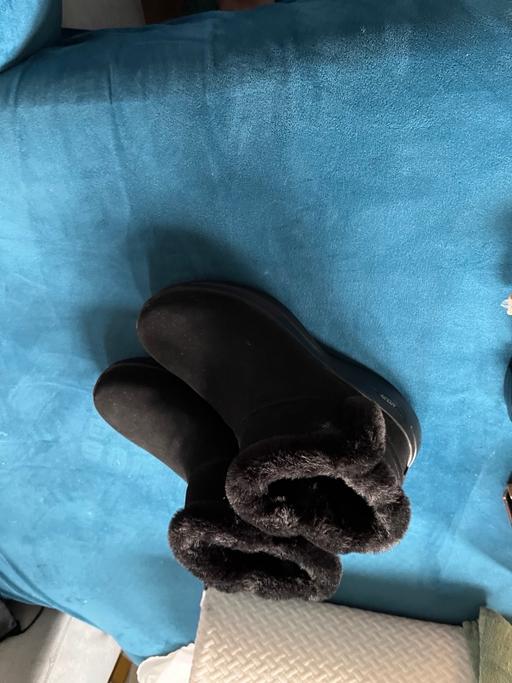 Buy & Sell Clapham Junction South West London - Photos for Boots