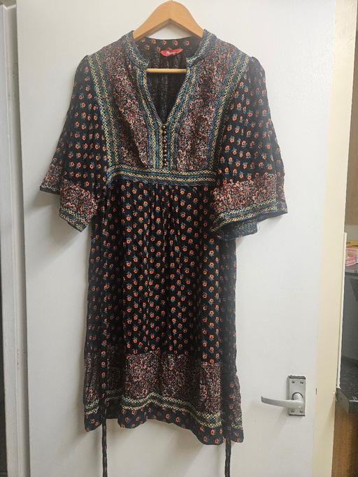 Buy & Sell Newington South East London - Photos for Black Floral Boho Midi Dress with Tie Waist