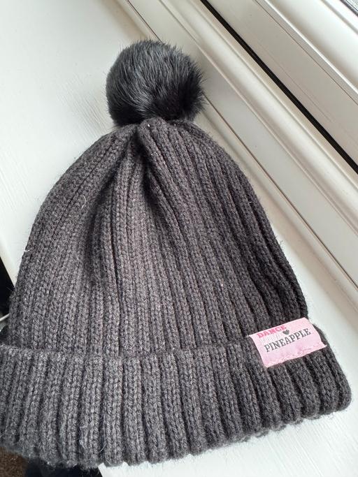 Buy & Sell New Eltham South East London - Photos for Pineapple dance girls bobble hat approx 6-8 y