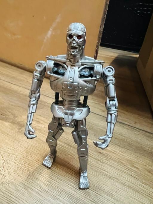 Buy & Sell Woodlands South West London - Photos for Kenner Terminator 2 Techno Punch Endoskeleton
