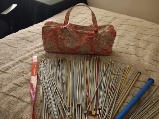 Classes Newmillerdam Wakefield - Photos for Kathy Kitson knitting needle bag & needles