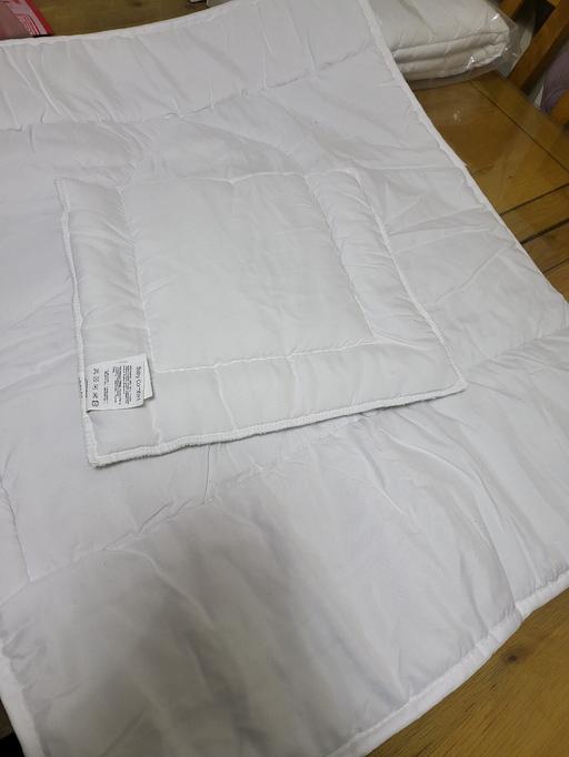 Buy & Sell Healey Rochdale - Photos for Baby's Comfort Duvet/Quilt and Pillow for Cot
