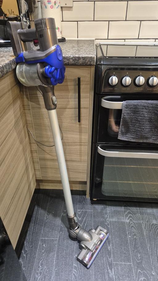 Buy & Sell Park Hill Sheffield - Photos for cordless Dyson hoover