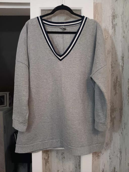 Buy & Sell Hornchurch Havering - Photos for Asos v neck sweatshirt 20