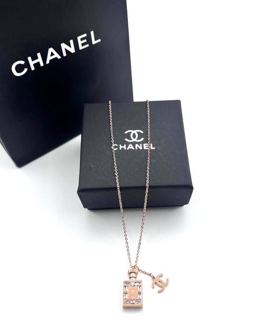 Buy & Sell Canonbury North London - Photos for Women’s Chanel necklace