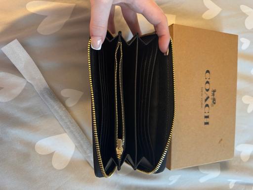 Buy & Sell Shooter`s Hill South East London - Photos for coach purse with strap