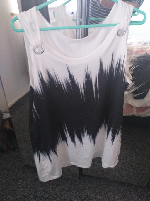 Buy & Sell Longley Sheffield - Photos for new top
