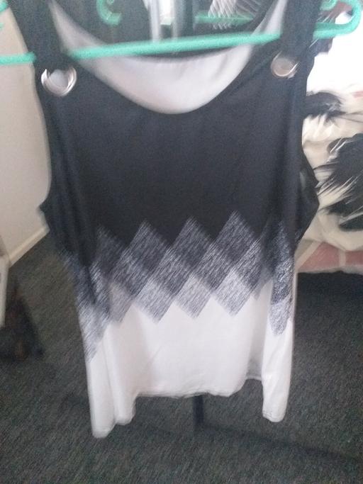 Buy & Sell Longley Sheffield - Photos for new top