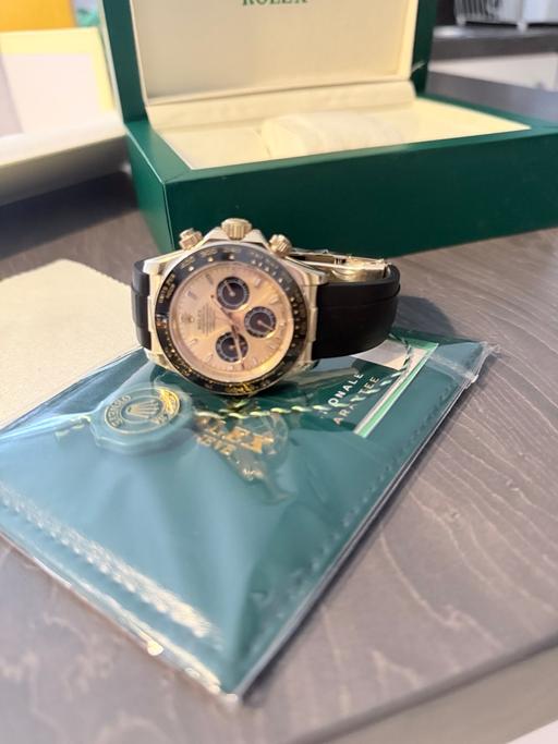 Buy & Sell Higher Bartle Preston - Photos for Rolex cosmograph Daytona black and gold