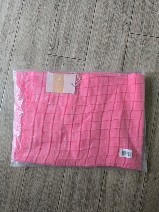 Buy & Sell Rowley Regis Sandwell - Photos for Ideal Gift 🎁 pink scarf - bnwt