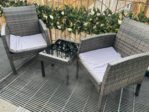 Buy & Sell Old Ford East London - Photos for Outdoor/indoor Rattan Chair And Table Set