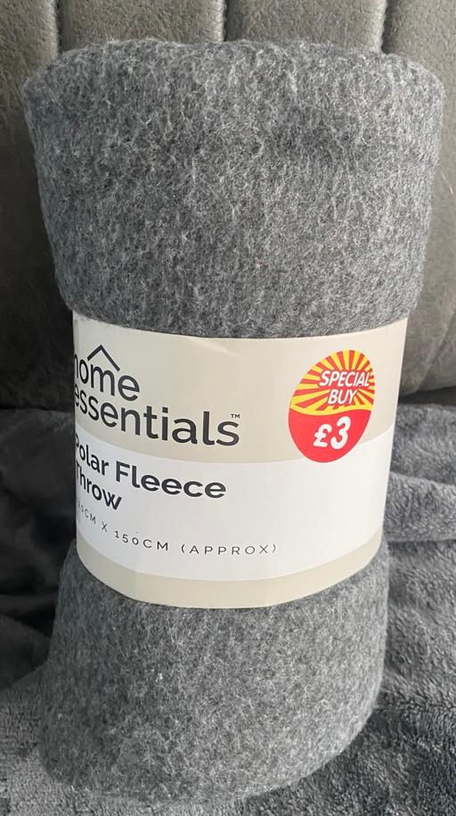 Buy & Sell Camp Hill Birmingham - Photos for Polar Fleece throw