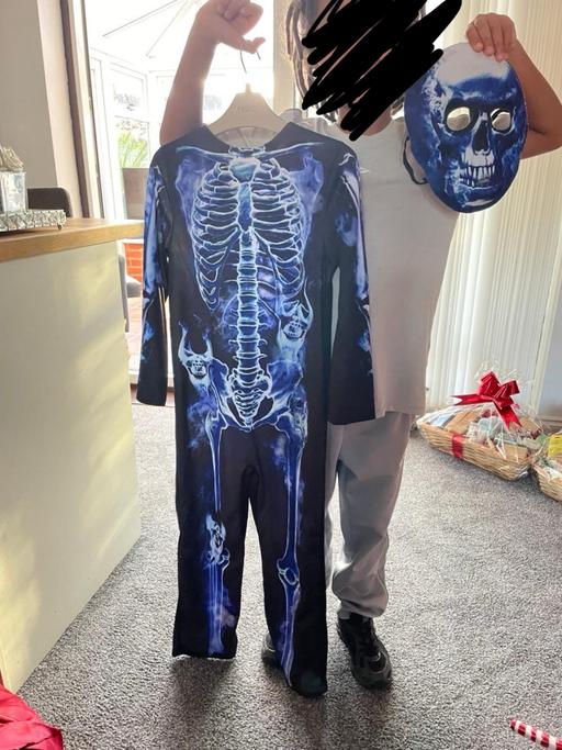 Buy & Sell Cheslyn Hay South Staffordshire - Photos for Halloween skeleton costume age 7/8 with mask