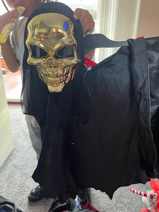 Buy & Sell Great Wyrley South Staffordshire - Photos for Halloween mask and small cape