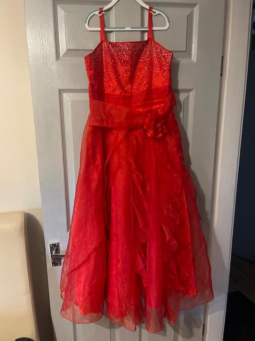 Buy & Sell Conisbrough Doncaster - Photos for Gorgeous red dress age 12-13 years