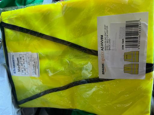 Buy & Sell Wednesfield Wolverhampton - Photos for New medium hi vis vest 1£