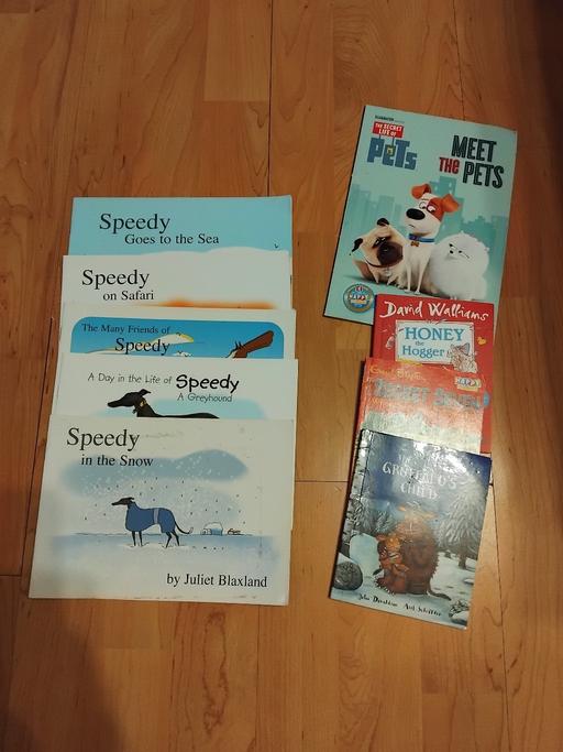 Buy & Sell Stow Heath Wolverhampton - Photos for Book Bundle.