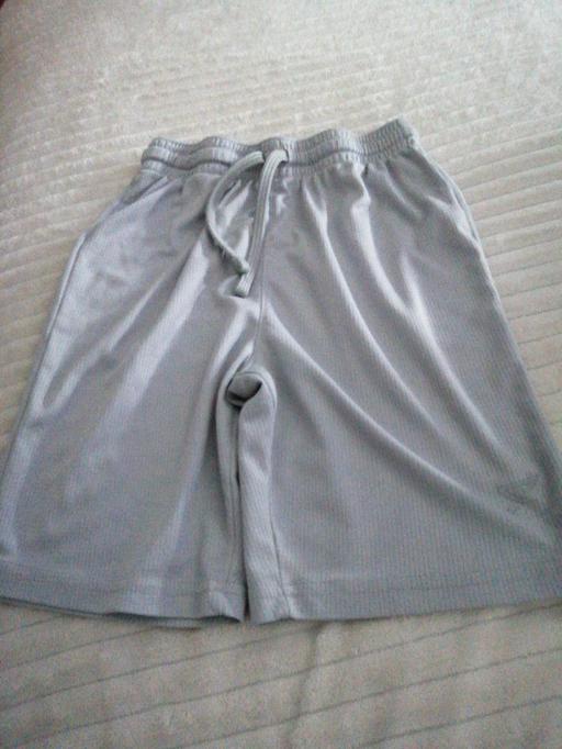 Buy & Sell Wednesfield Wolverhampton - Photos for 10 /11yrs Boys shorts