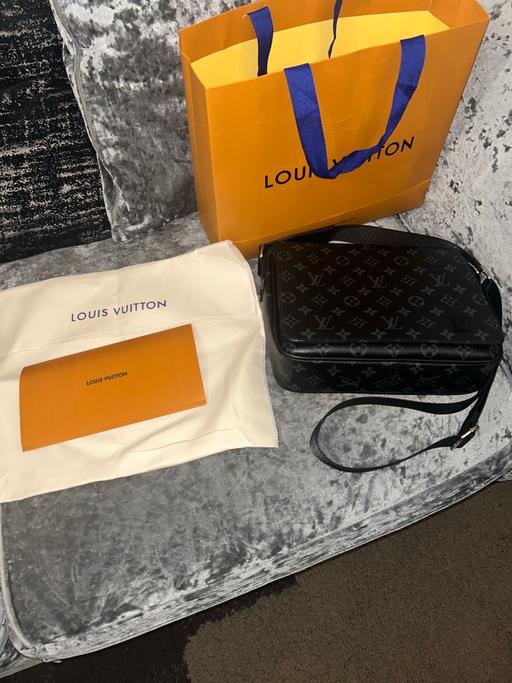 Buy & Sell Chadderton Oldham - Photos for Lv messenger bag