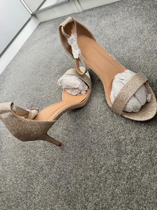 Buy & Sell Yardley Birmingham - Photos for Gold siletto heels