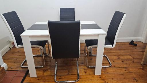 Buy & Sell Northwood Hillingdon - Photos for Table and Chair
