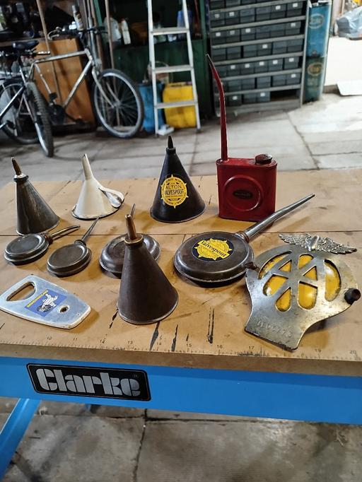 Buy & Sell Tame Valley Industrial Estate Tamworth - Photos for Joblot Of Vintage Collectable Oilers Cans Etc