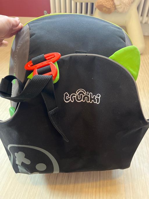 Buy & Sell Elephant and Castle South East London - Photos for Trunki booster seat / backpack