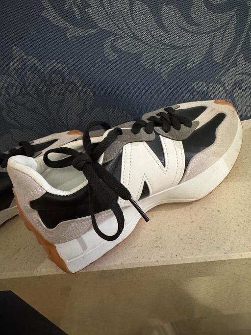 Buy & Sell Godiva Trading Estate Coventry - Photos for Girls trainers