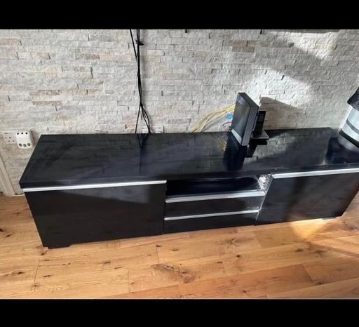 Buy & Sell Elephant and Castle South East London - Photos for Tv Bench