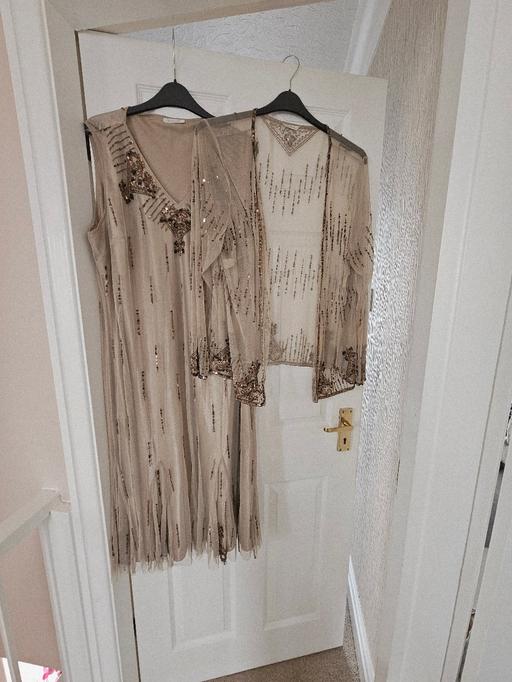 Buy & Sell Newton Doncaster - Photos for 2 piece dressy outfit, size 20.