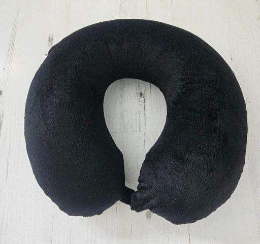 Buy & Sell Weston Point Halton - Photos for Black neck travel pillow
