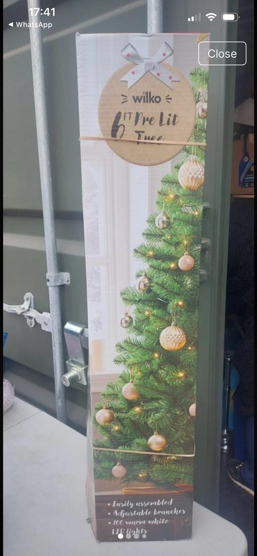 Buy & Sell Becontree Heath East London - Photos for Wilko 6ft pre-lit Christmas tree