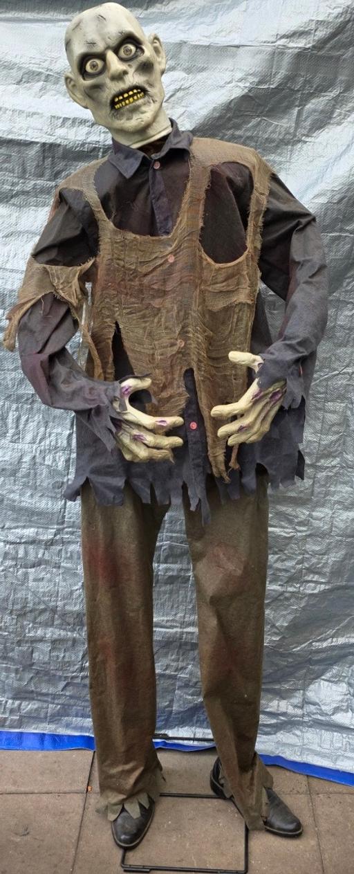 Buy & Sell Stourbridge Dudley - Photos for HALLOWEEN 6FT DEMONIC ZOMBIE
