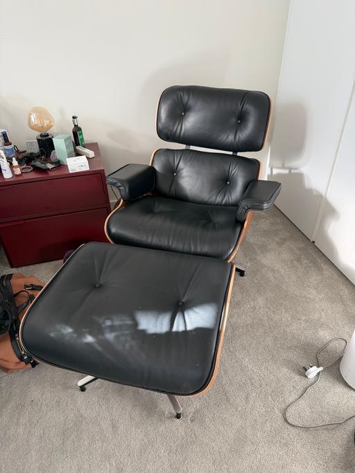 Buy & Sell Canary Wharf East London - Photos for Eames Lounge Chair and Ottoman replica