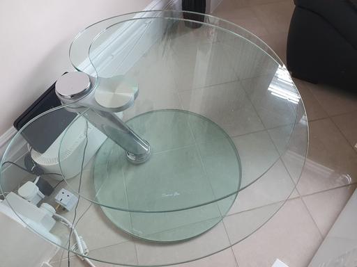 Buy & Sell Thornton Heath Croydon - Photos for Glass Cover Leaf Table