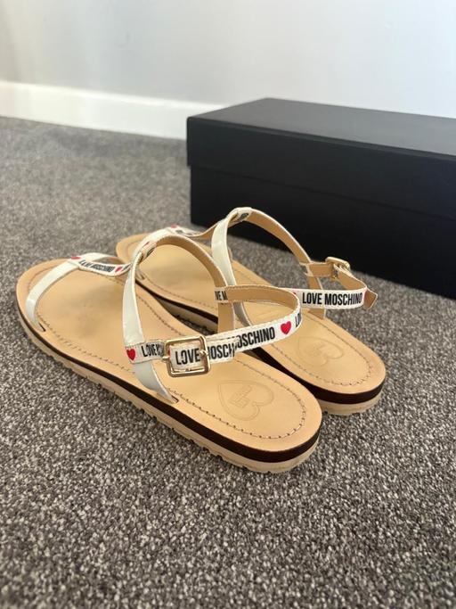 Buy & Sell Eastham Wirral - Photos for MOSCHINO Sandles