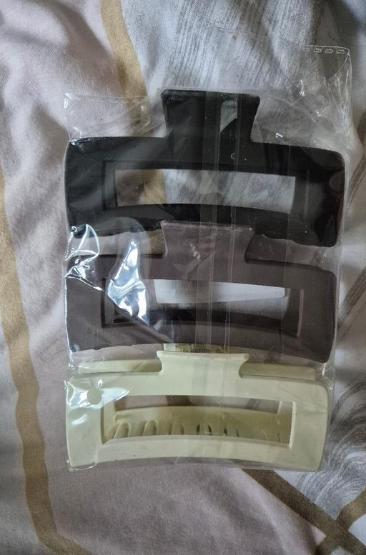 Buy & Sell Crumpsall Manchester - Photos for new 3pk Hair Claw Clips