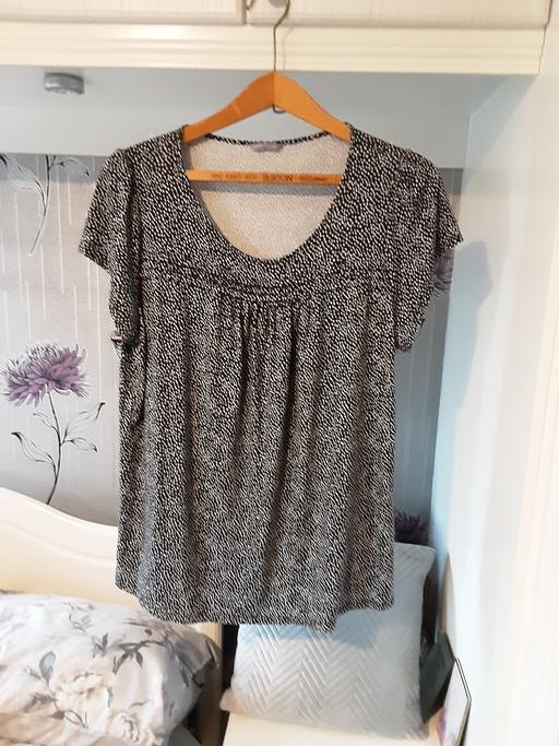 Buy & Sell Rainstorth Rotherham - Photos for Ladies M&S Woman Top