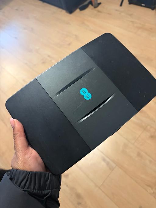 Buy & Sell White City West London - Photos for EE internet modem