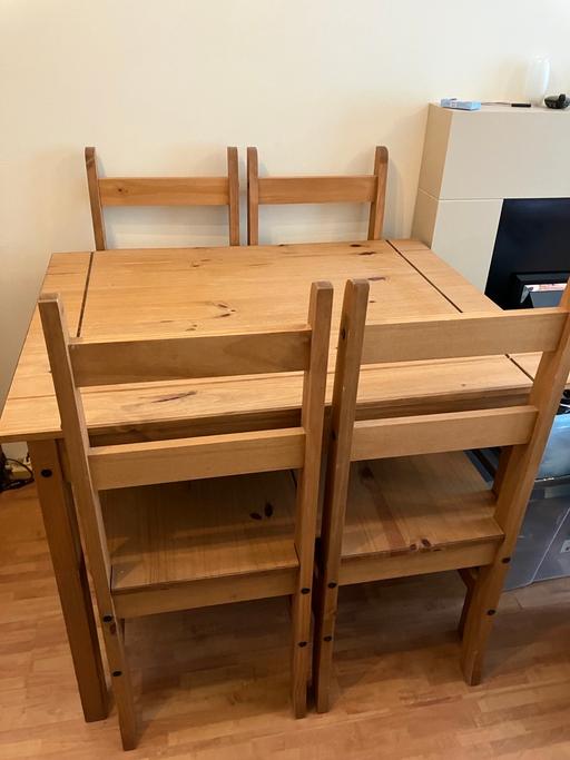 Buy & Sell Hampton-in-Arden Solihull - Photos for 4 chairs and table